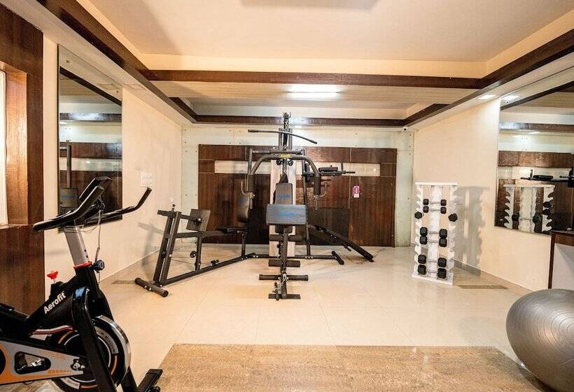 אתר נופש Tgi Star Holidays Yercaud