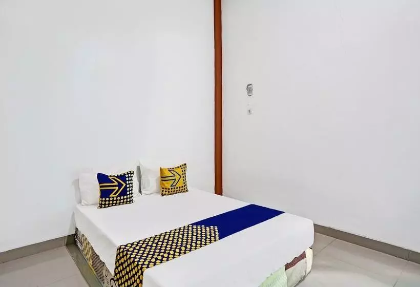 هتل Spot On 92006 Kost Sejahtera Syariah