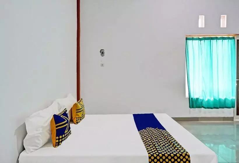 هتل Spot On 92006 Kost Sejahtera Syariah