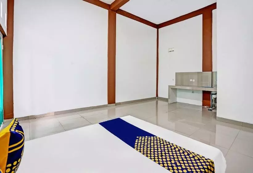 هتل Spot On 92006 Kost Sejahtera Syariah