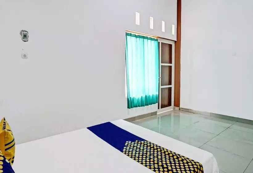 هتل Spot On 92006 Kost Sejahtera Syariah