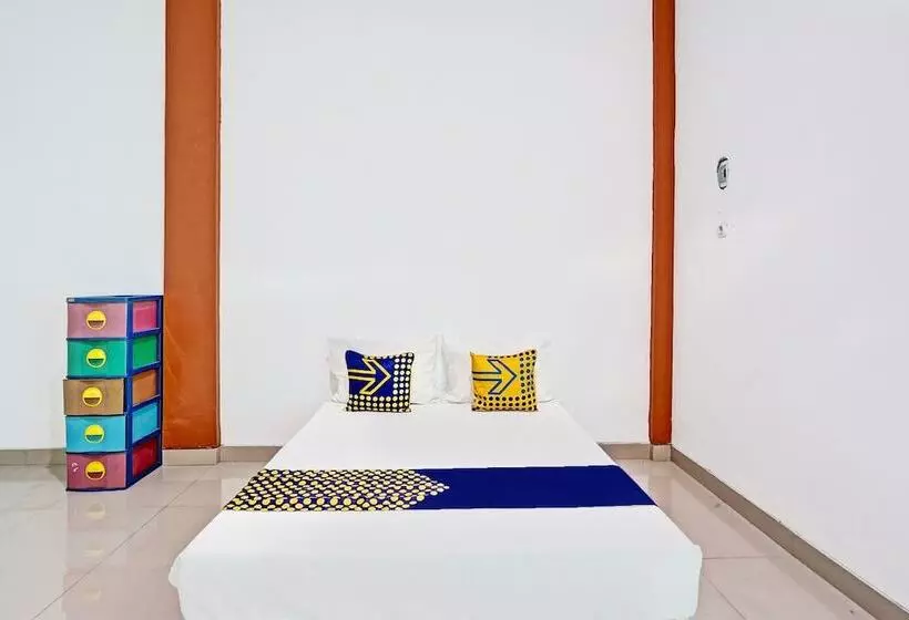 هتل Spot On 92006 Kost Sejahtera Syariah