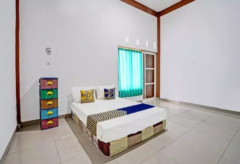 هتل Spot On 92006 Kost Sejahtera Syariah