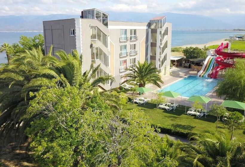 בית מלון כפרי Aqua Nina