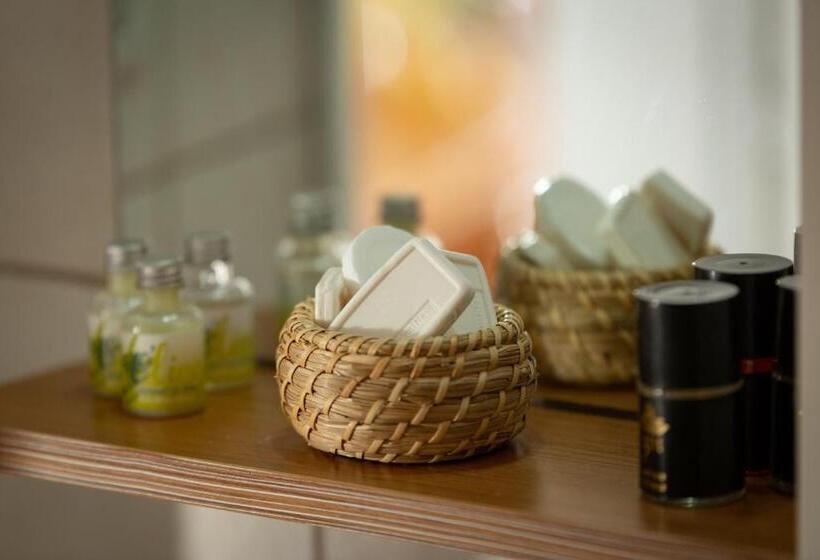 בית מלון כפרי Aqua Nina