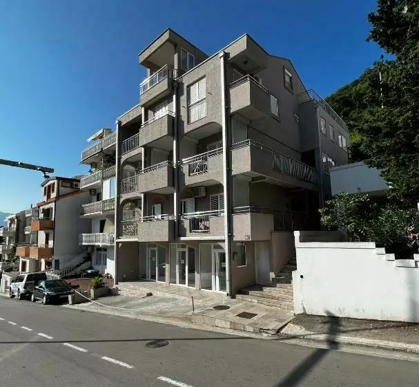 پانسیون Guest House Mrvaljević