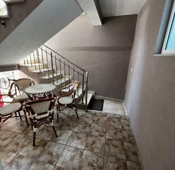 پانسیون Guest House Mrvaljević