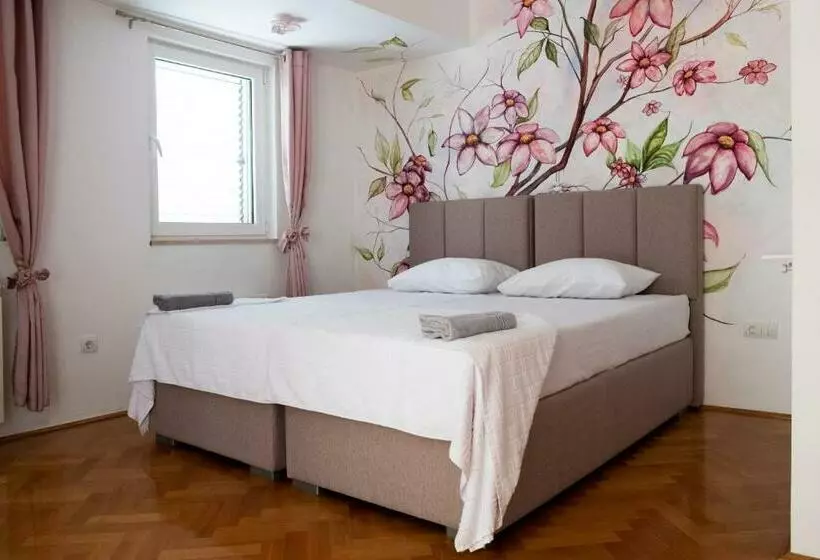 پانسیون Guest House Mrvaljević