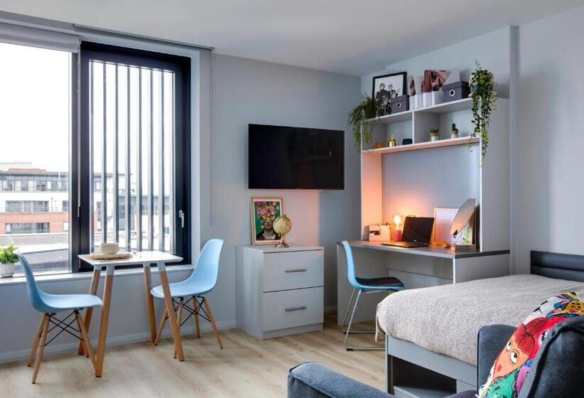 Yugo Explore Kavanagh Court