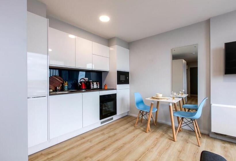 Yugo Explore Kavanagh Court