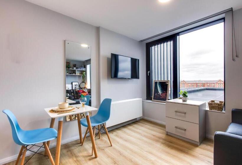 Yugo Explore Kavanagh Court