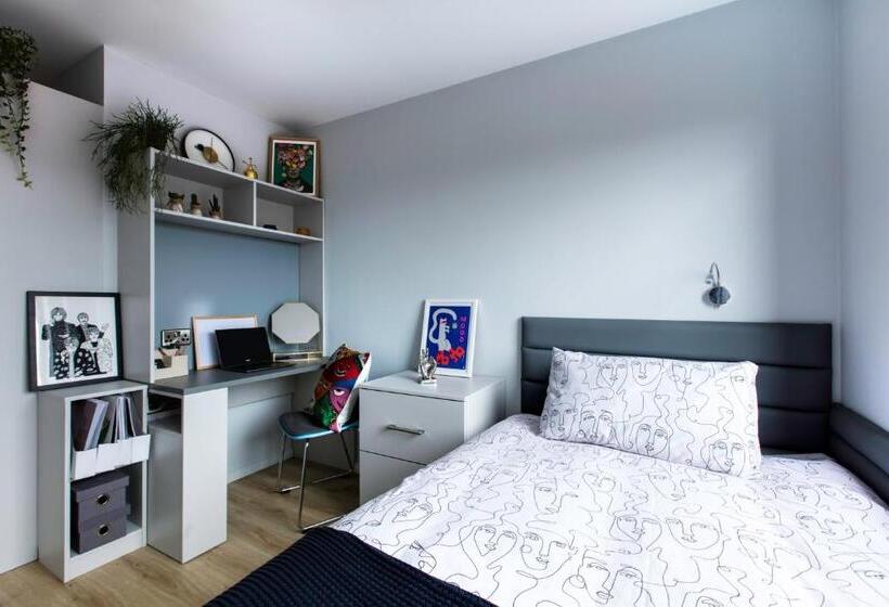 Yugo Explore Kavanagh Court