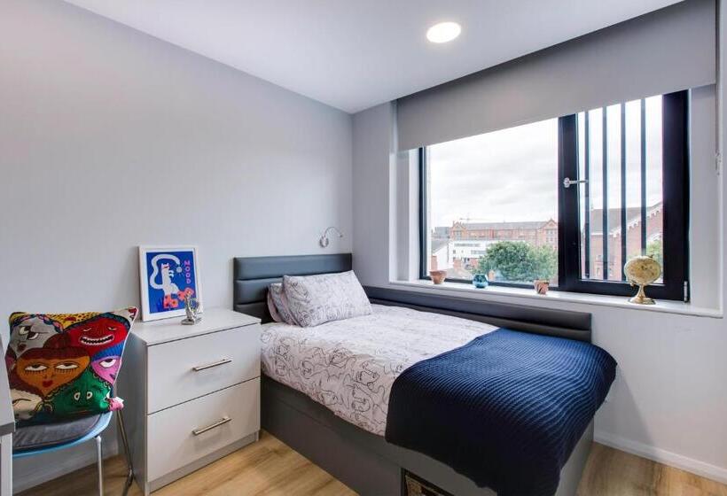 Yugo Explore Kavanagh Court