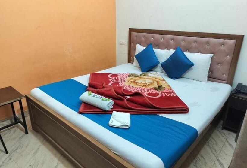 هتل Holiday Inn Paradise