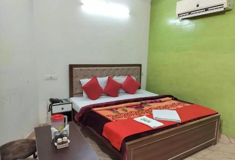 هتل Holiday Inn Paradise