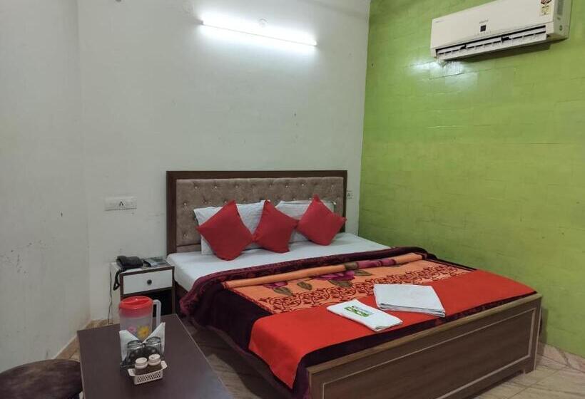 هتل Holiday Inn Paradise