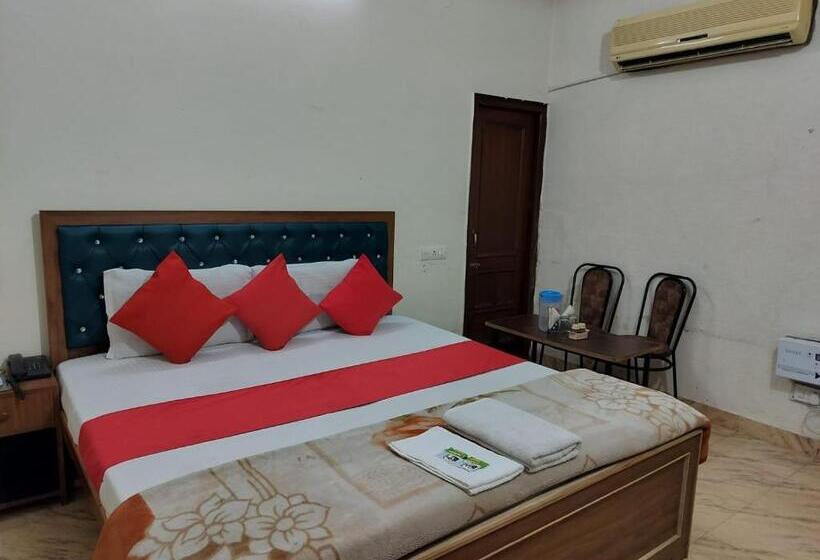 هتل Holiday Inn Paradise