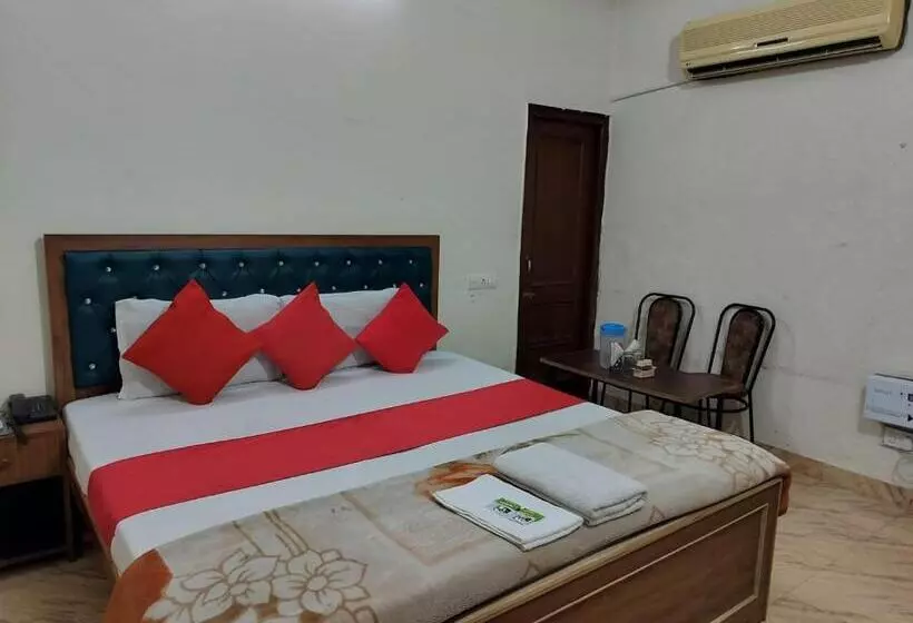 هتل Holiday Inn Paradise