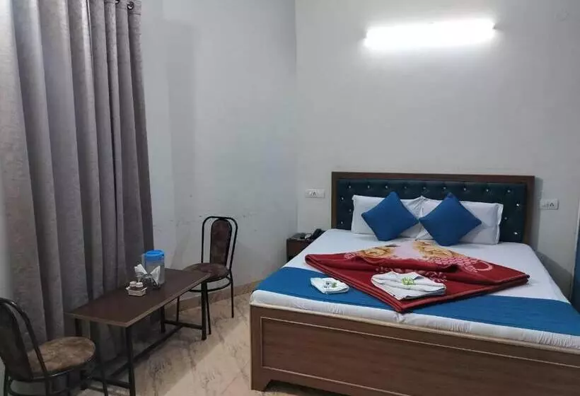 هتل Holiday Inn Paradise