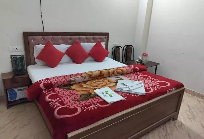 هتل Holiday Inn Paradise