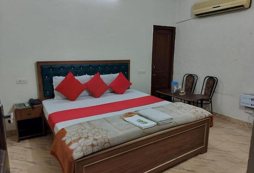 هتل Holiday Inn Paradise