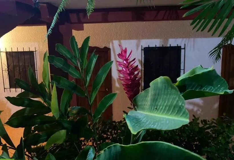 هتل Posada La Cañada