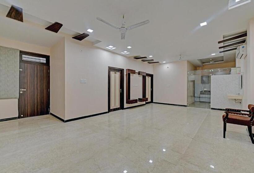 Super Hotel O The Castle Home Stay Inn