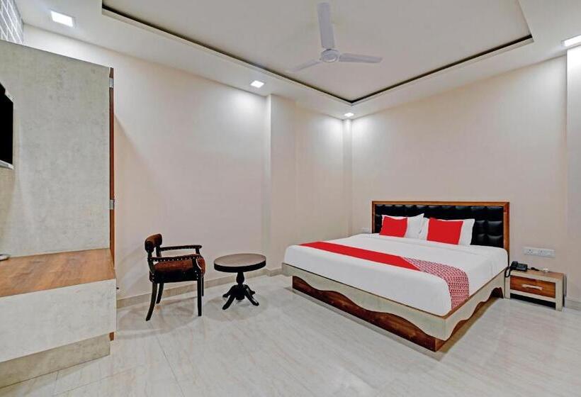 Super Hotel O The Castle Home Stay Inn