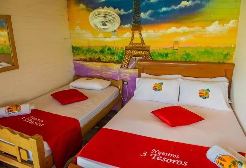 پانسیون Nuestros Tres Tesoros