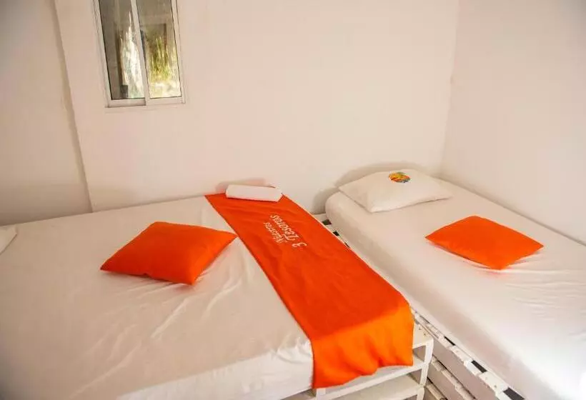 پانسیون Nuestros Tres Tesoros