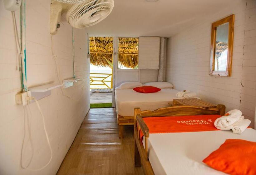 پانسیون Nuestros Tres Tesoros