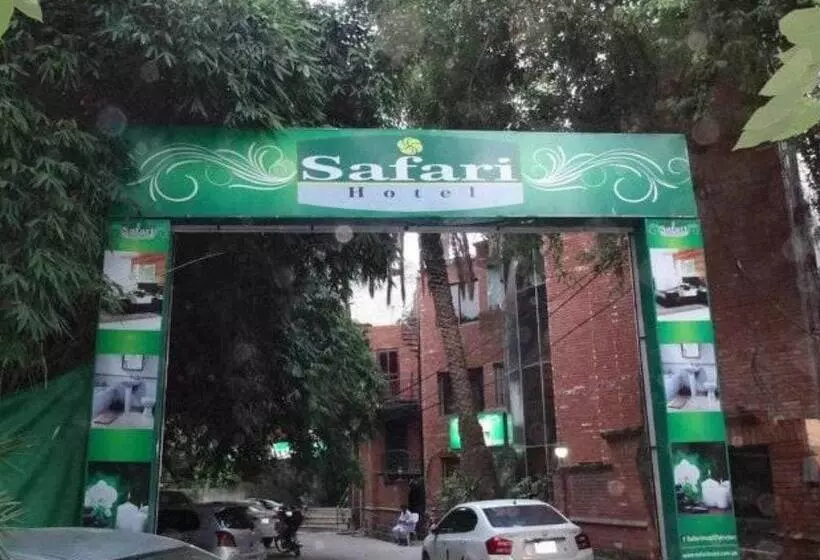 Safari Hotel Mall Road