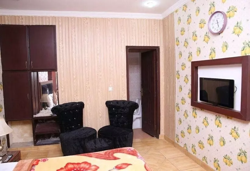 Safari Hotel Mall Road