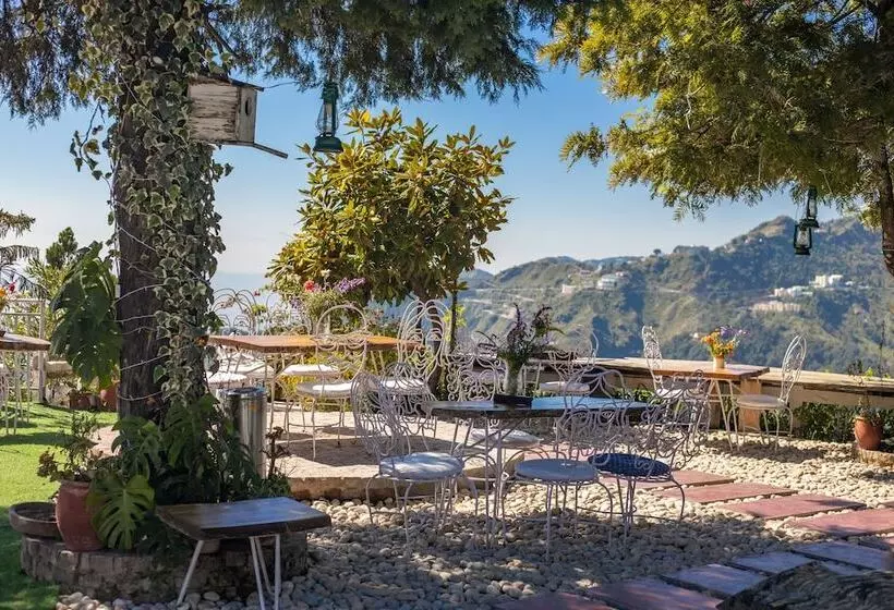 ベッドアンドブレックファースト Seclude Mussoorie