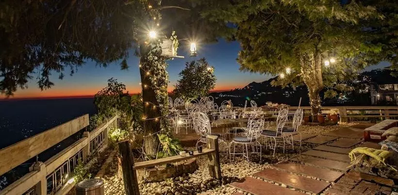 ベッドアンドブレックファースト Seclude Mussoorie