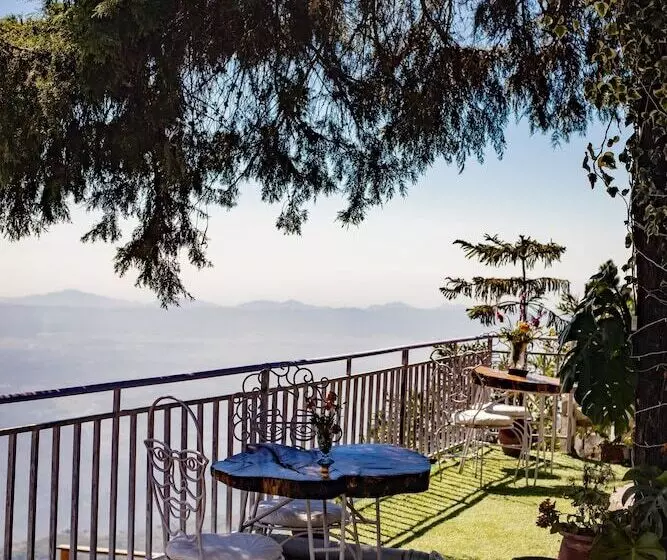ベッドアンドブレックファースト Seclude Mussoorie