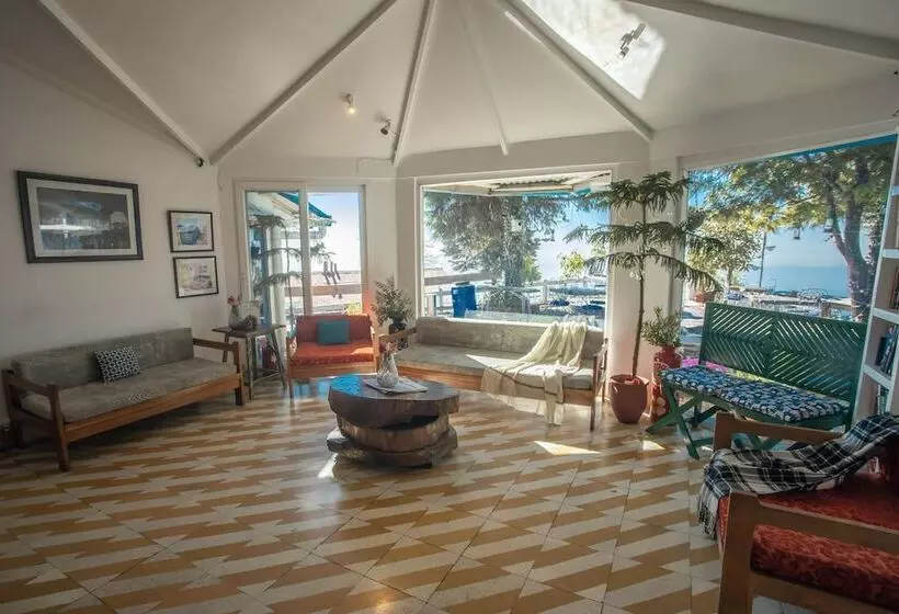 ベッドアンドブレックファースト Seclude Mussoorie