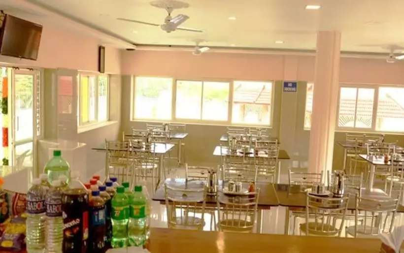 酒店 La Flora Paradise Residency