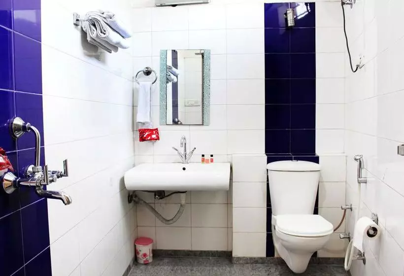 Hotel Oyo Rooms Nangli Circle