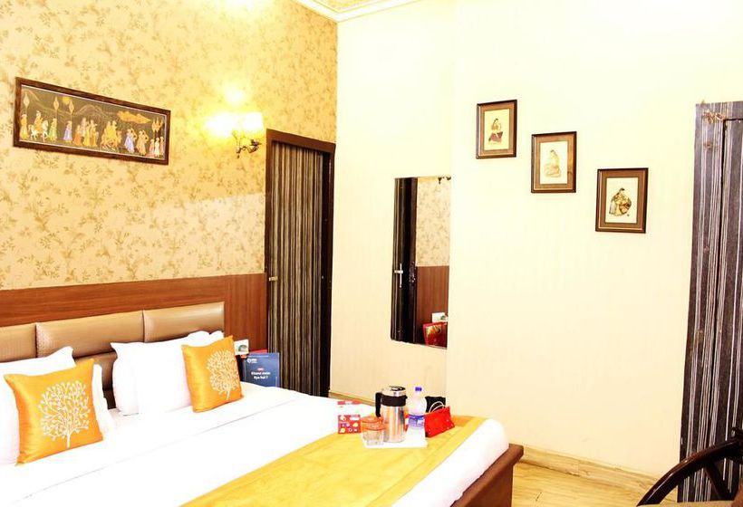 Отель Oyo Rooms Nangli Circle