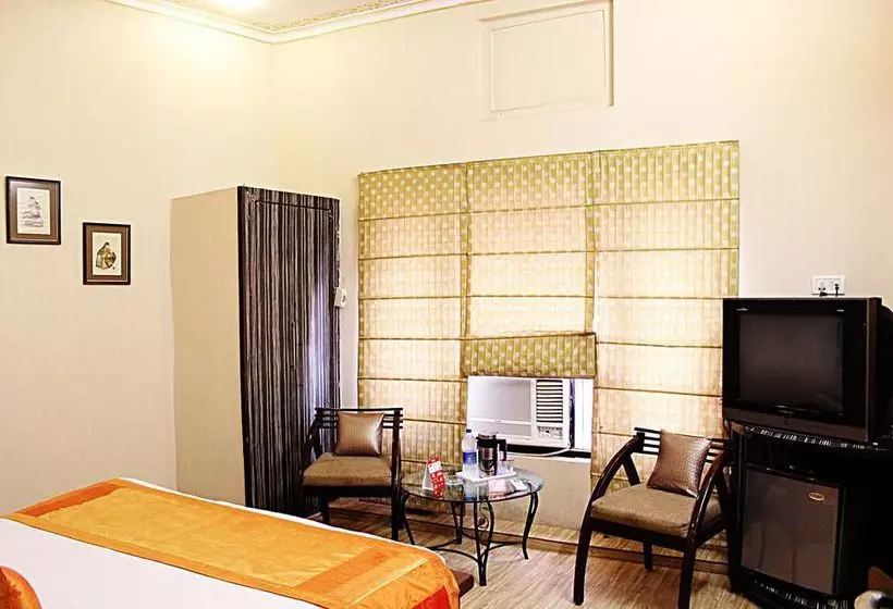 Hotel Oyo Rooms Nangli Circle