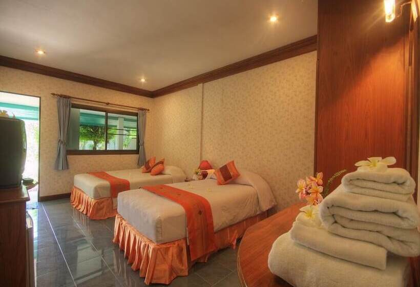 בית מלון כפרי Samroiyod Holiday Resort