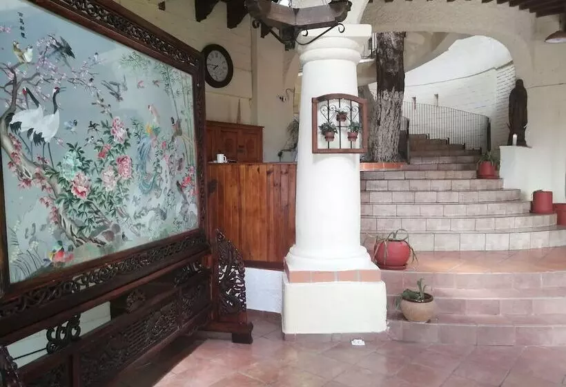 Hotel Suites En La Montaña