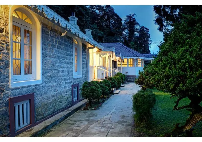 هتل Summit Swiss Heritage Resort & Spa