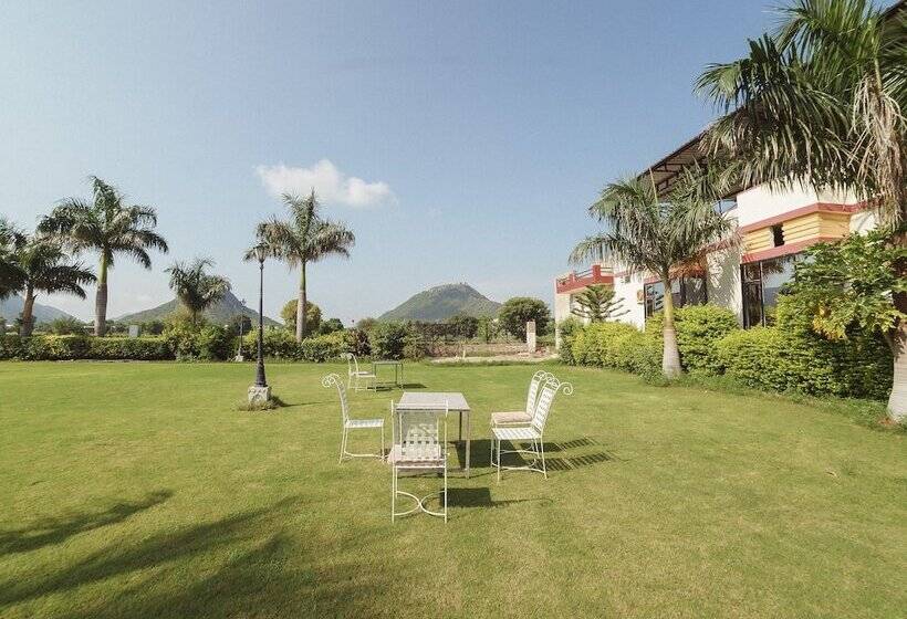 فندق The Country Side Resort