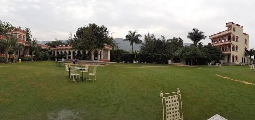 فندق The Country Side Resort