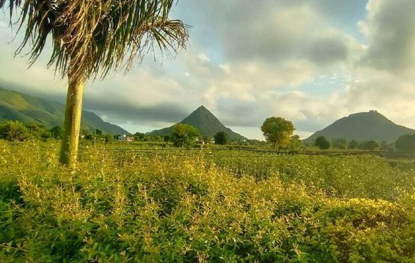 فندق The Country Side Resort