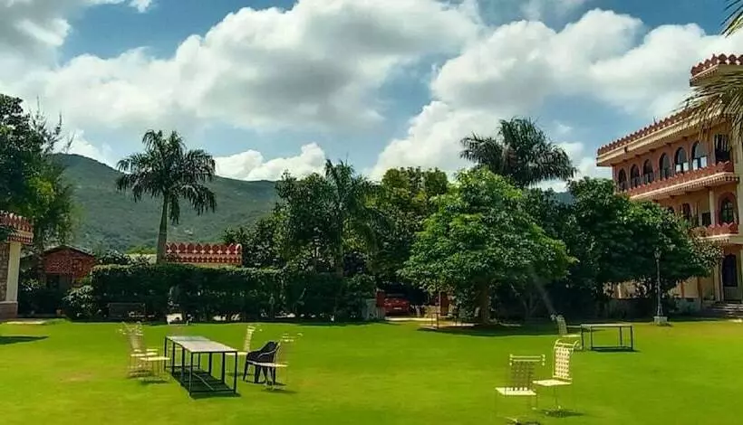 Hôtel The Country Side Resort