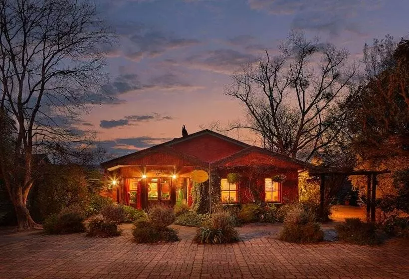 هتل The Foresters Arms