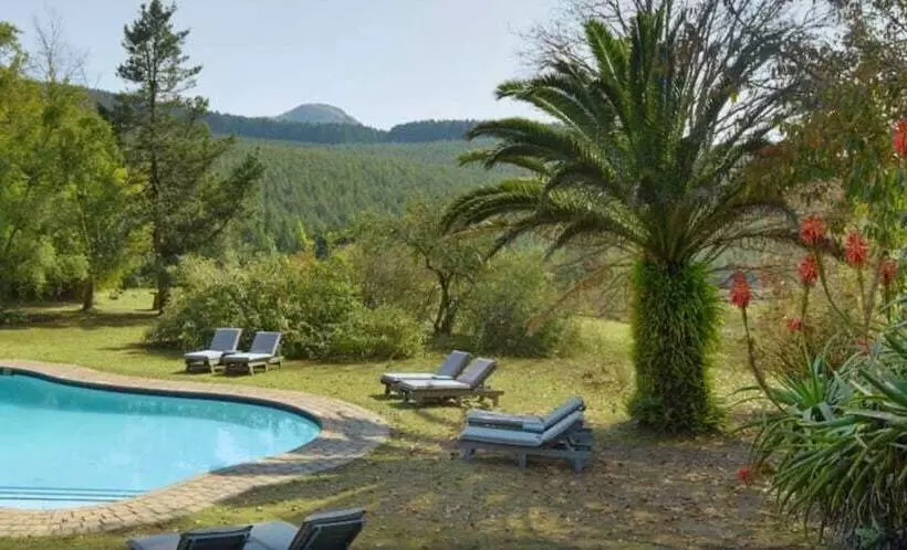 هتل The Foresters Arms